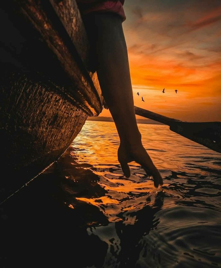 Kashi at dawn from a boat